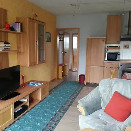 Ferienwohnung Zum Kranich شقة *